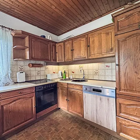 2 By Interhome *