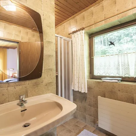 2 By Interhome شقة