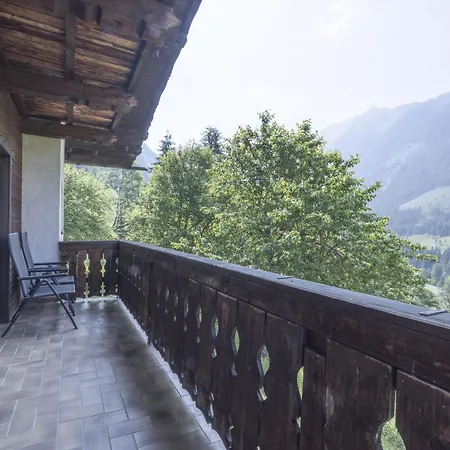 2 By Interhome شقة